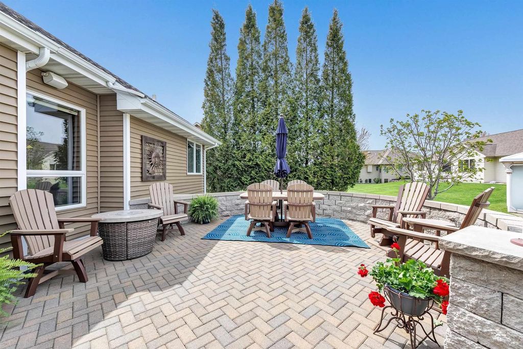 Photo of 960 Springfield DRIVE, De Pere, WI 54115 (MLS # 50325169)
