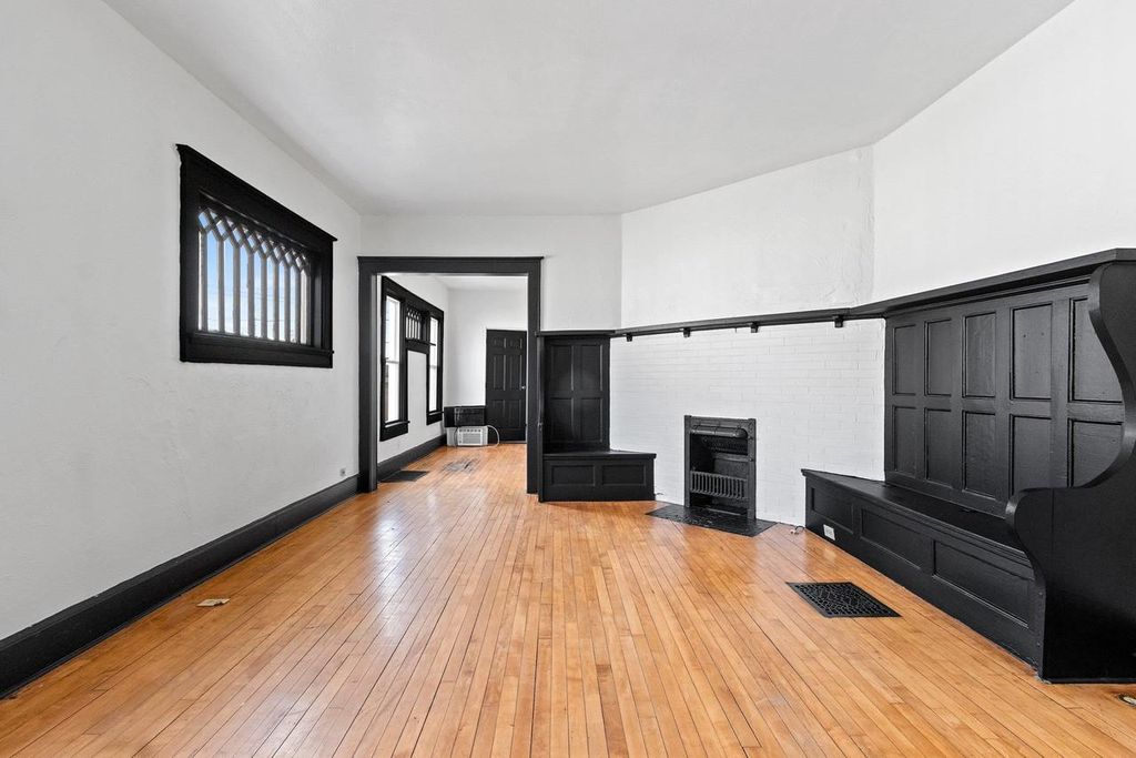 Photo of 1207 S Broadway STREET, Green Bay, WI 54304 (MLS # 50321272)