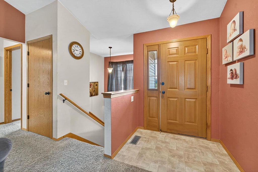 Photo of 1900 White Wolf LANE, Kaukauna, WI 54130 (MLS # 50317768)