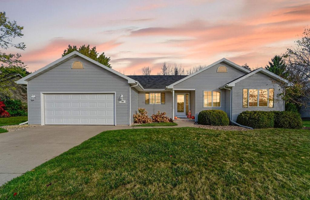 Photo of 1900 White Wolf LANE, Kaukauna, WI 54130 (MLS # 50317768)