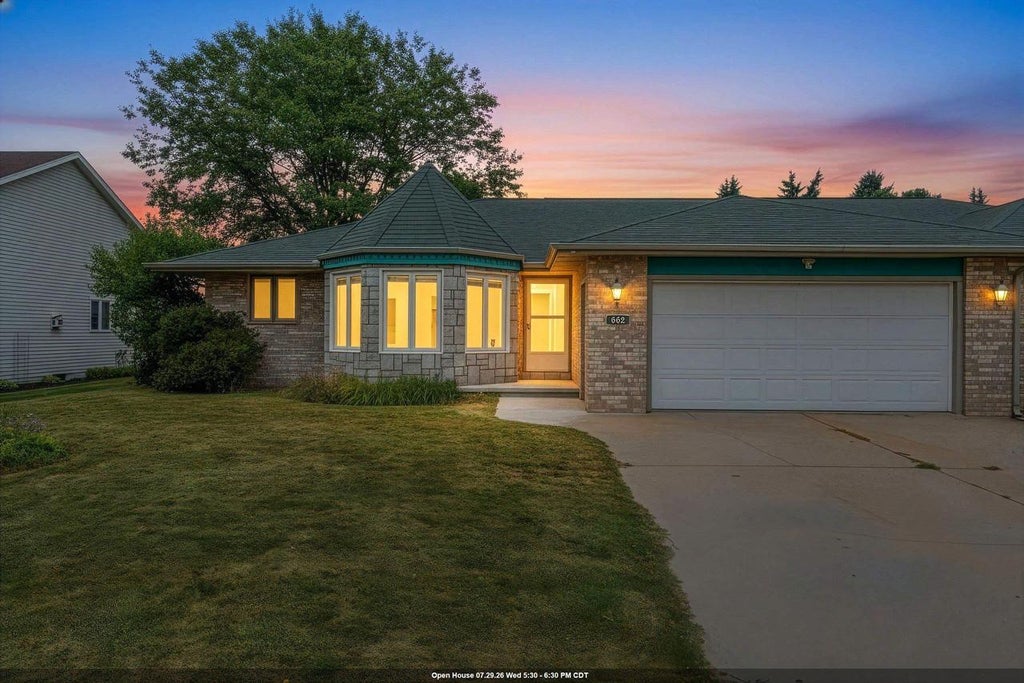 Photo of 662 Frances STREET, Kaukauna, WI 54130 (MLS # 50329807)