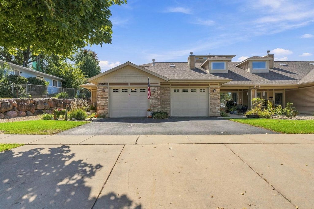 Photo of 1020 Prospect AVENUE #8, Portage, WI 53901 (MLS # 2033600)