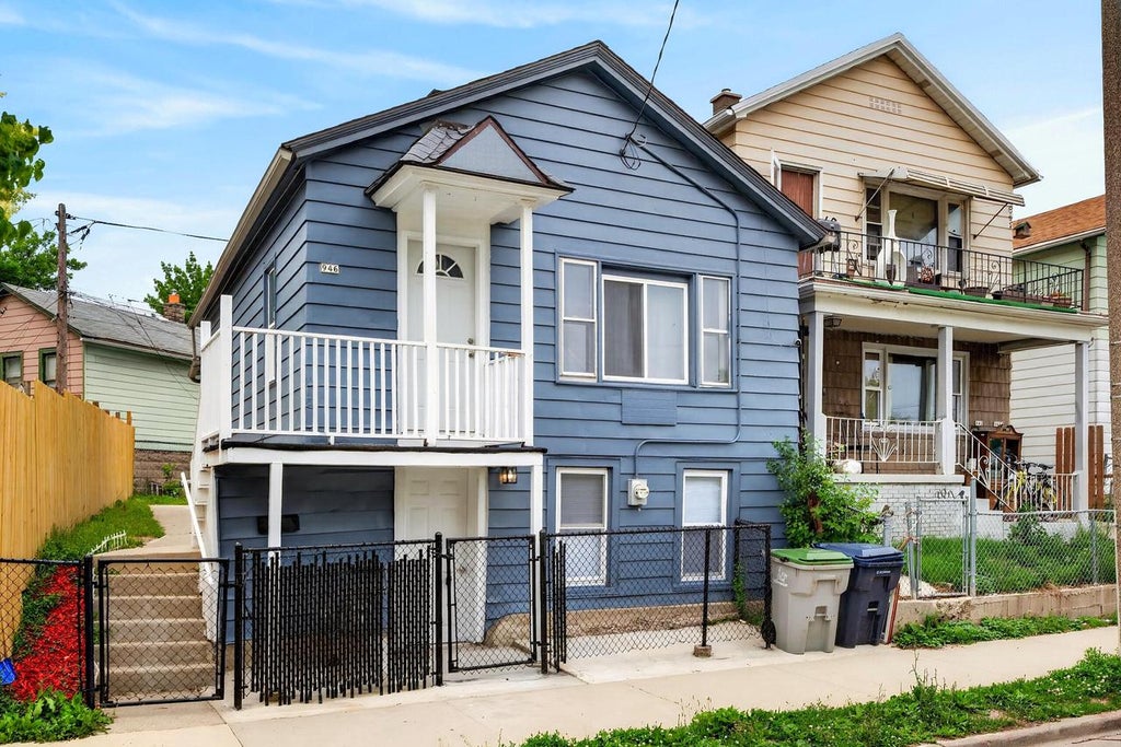 Photo of 946 W Windlake AVENUE, Milwaukee, WI 53204 (MLS # 1966702)