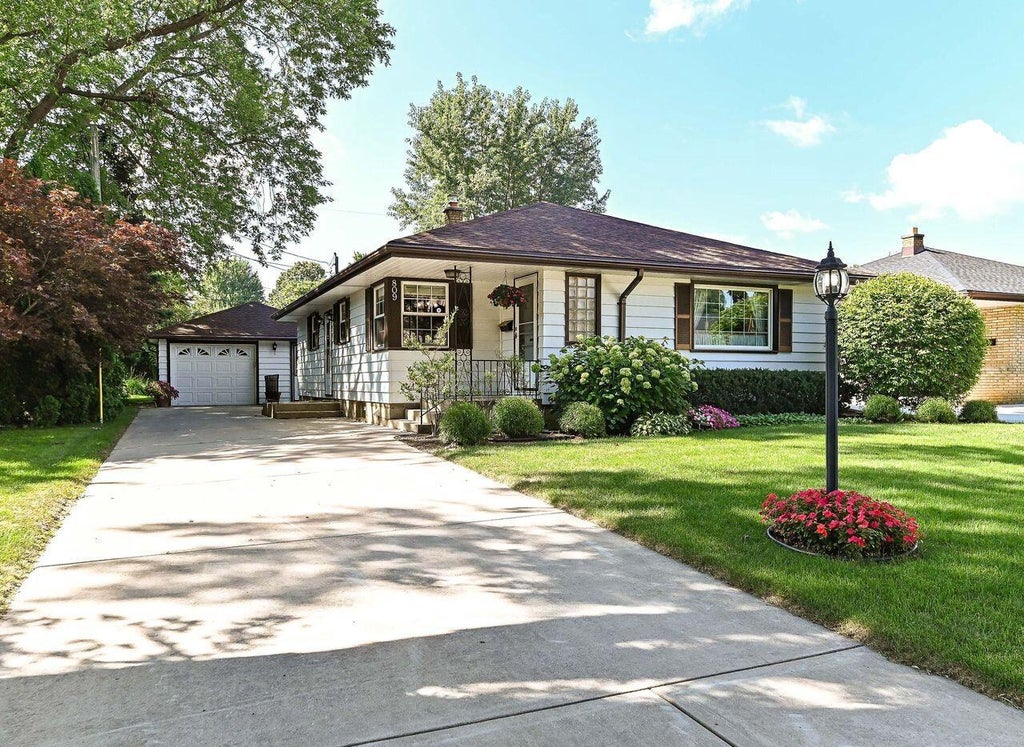 Photo of 809 Mackinac AVENUE, South Milwaukee, WI 53172 (MLS # 1978340)