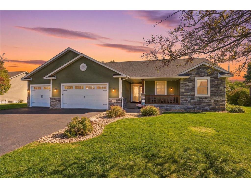 Photo of 1328 Creekwood DRIVE, New Richmond, WI 54017 (MLS # 7118904)