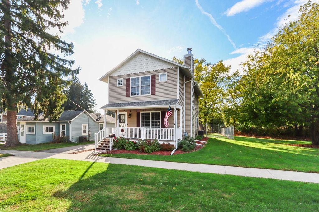 Photo of 320 S Sixth STREET, Delavan, WI 53115 (MLS # 1939997)