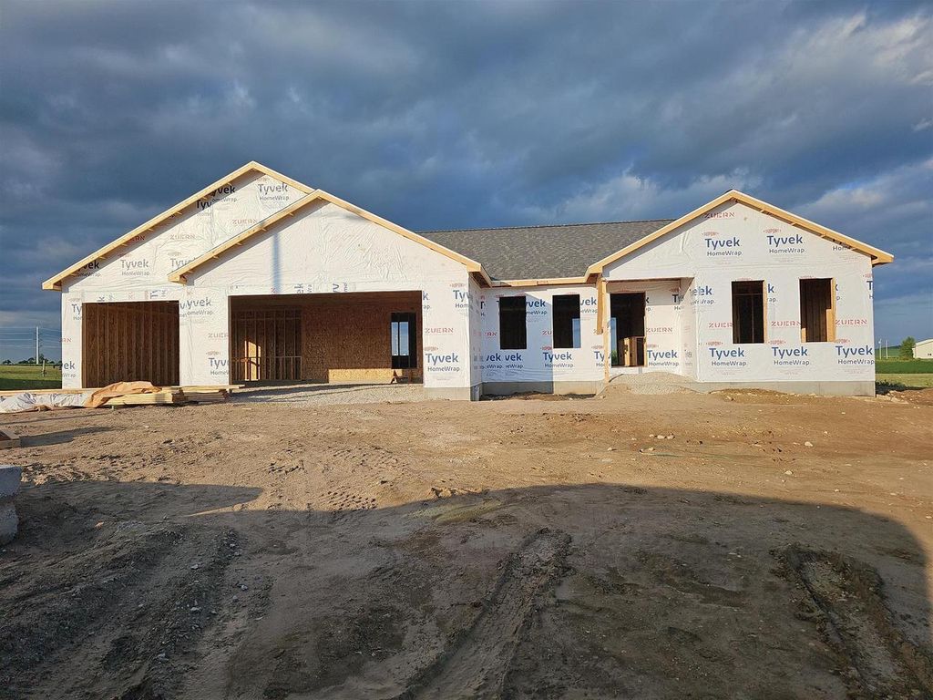 Photo of 113 Cayuse COURT, Fox Lake, WI 53933 (MLS # 2022258)