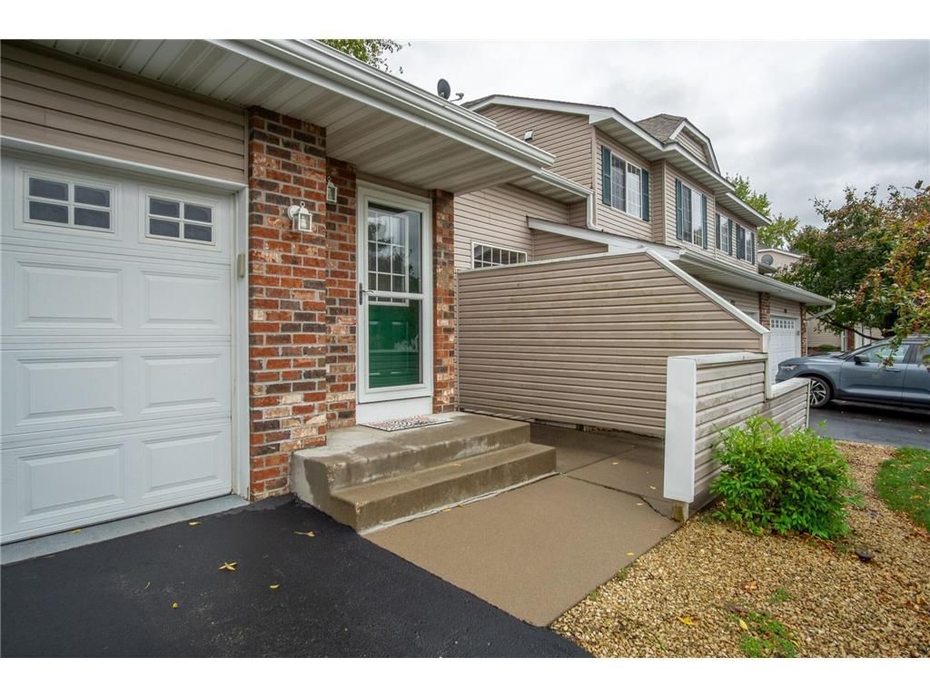 Photo of 834 Evergreen CIRCLE, Hudson, WI 54016 (MLS # 6807977)