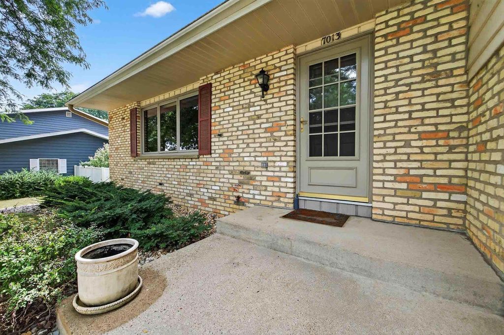 Photo of 7013 Cardinal DRIVE, Middleton, WI 53562 (MLS # 2019123)