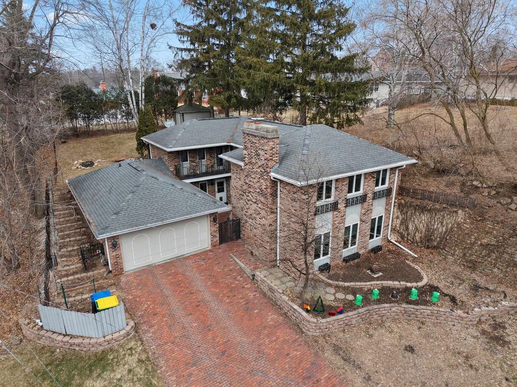 Photo of 337 Wesley STREET, Green Bay, WI 54302 (MLS # 50322564)