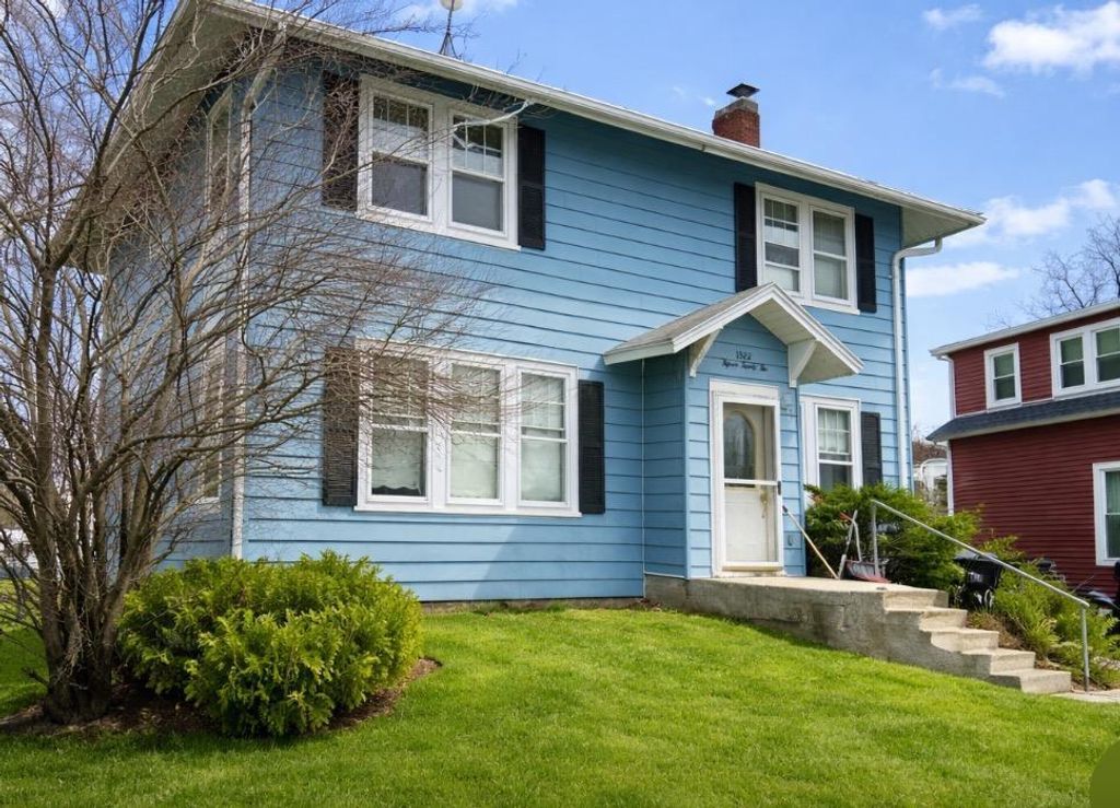 Photo of 1522 Elizabeth AVENUE, Marinette, WI 54143 (MLS # 50323735)