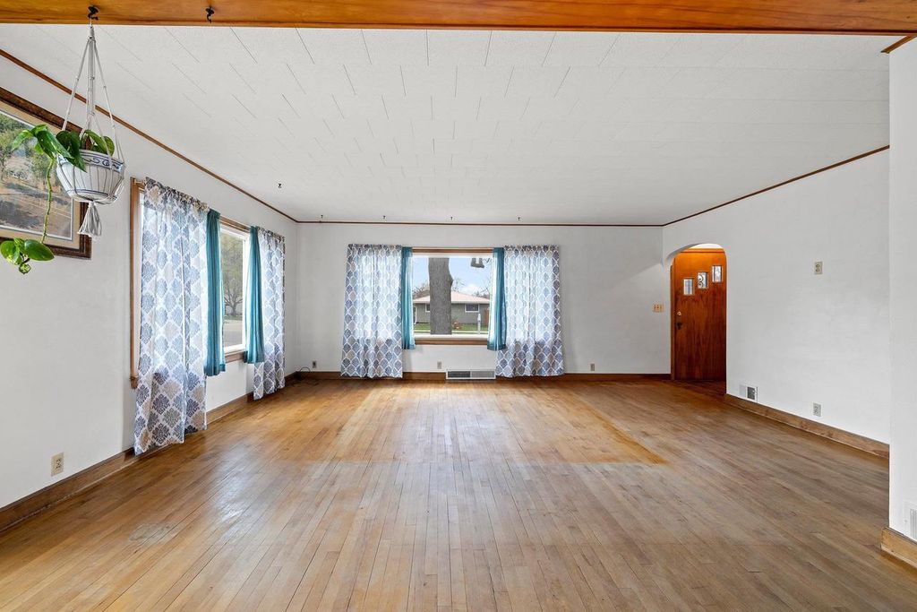 Photo of 1046 S Lutz STREET, Shawano, WI 54166 (MLS # 50324725)