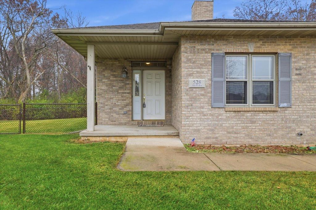 Photo of 528 Grey Fox RUN, Watertown, WI 53094 (MLS # 1944009)