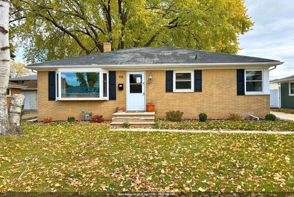 Photo of 918 Grognet STREET, Green Bay, WI 54302 (MLS # 50322698)