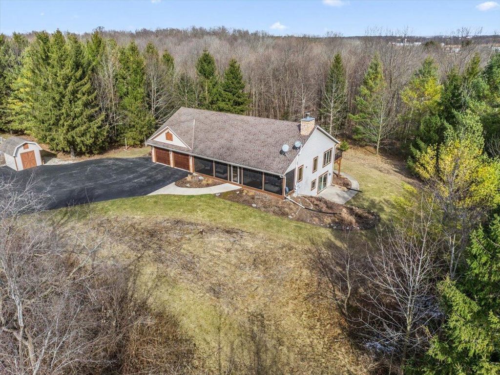 Photo of N5968 County Road P, Mayville, WI 53050 (MLS # 1954416)