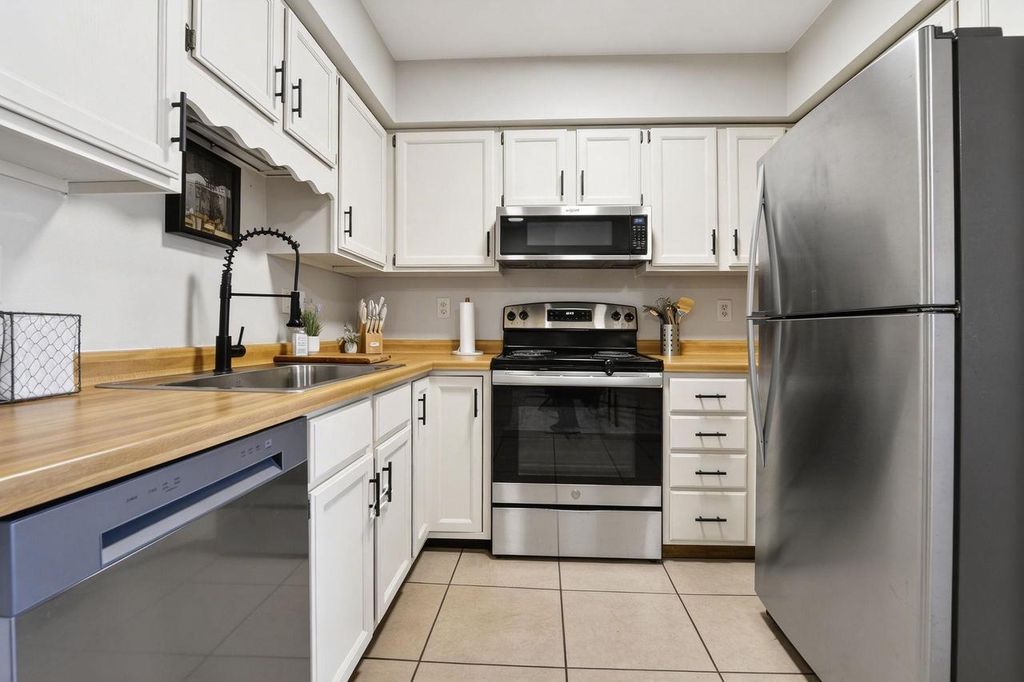 Photo of 1403 8th STREET, Reedsburg, WI 53959 (MLS # 2020245)