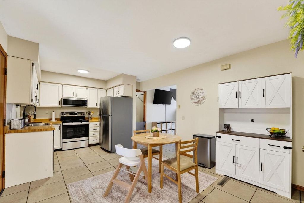 Photo of 1403 8th STREET, Reedsburg, WI 53959 (MLS # 2020245)