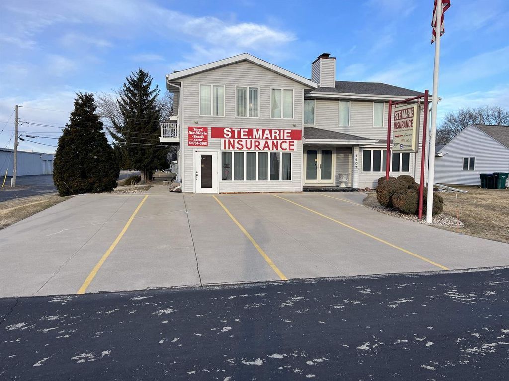 Photo of 1407 N Lynndale DRIVE, Appleton, WI 54914 (MLS # 50322803)