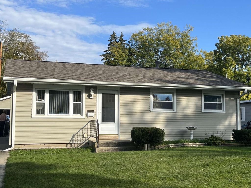 Photo of 12353 W Waterford AVENUE, Greenfield, WI 53228 (MLS # 1944907)