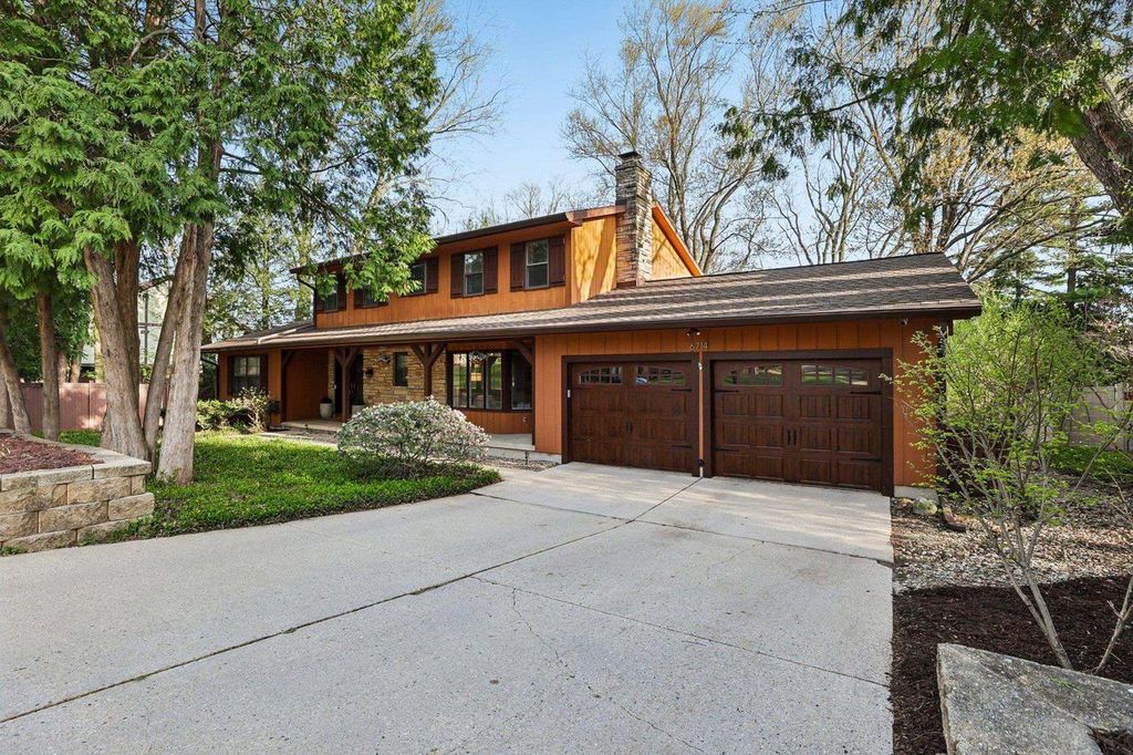 Photo of 6714 Carlsbad DRIVE, Madison, WI 53705 (MLS # 2021392)