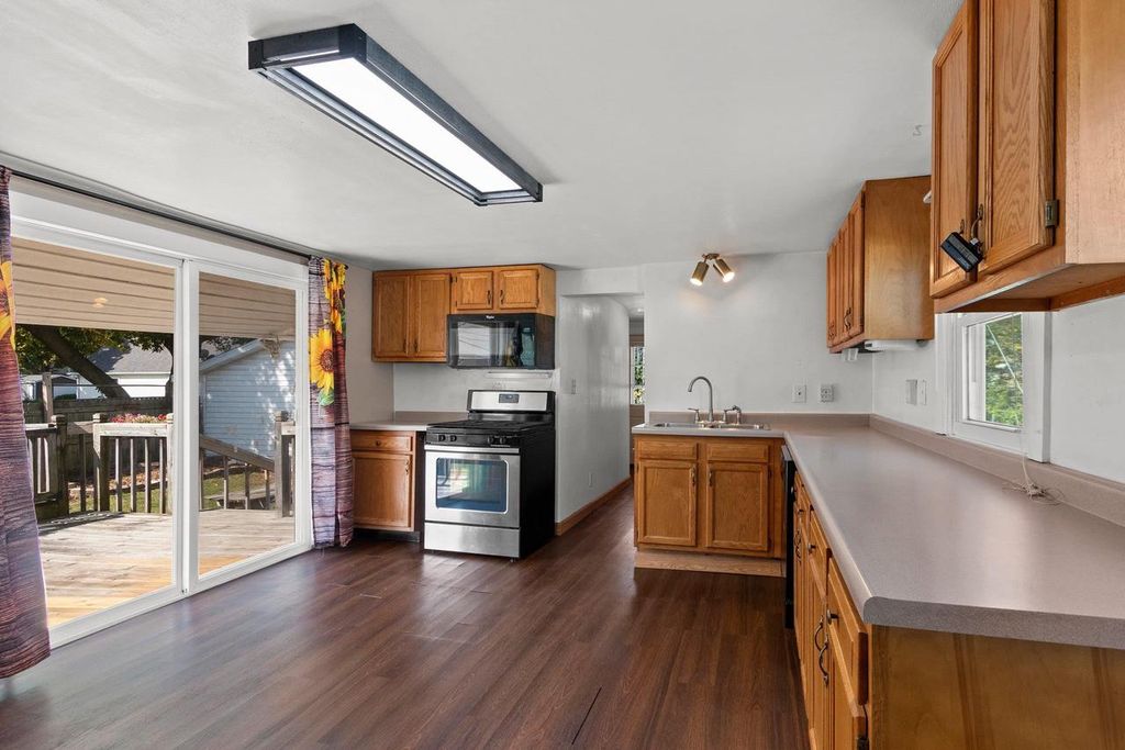 Photo of 817 N Irwin AVENUE, Green Bay, WI 54302 (MLS # 50316021)