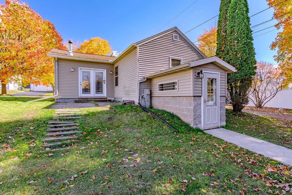 Photo of 1108 S 10th STREET, Wausau, WI 54403 (MLS # 22605049)