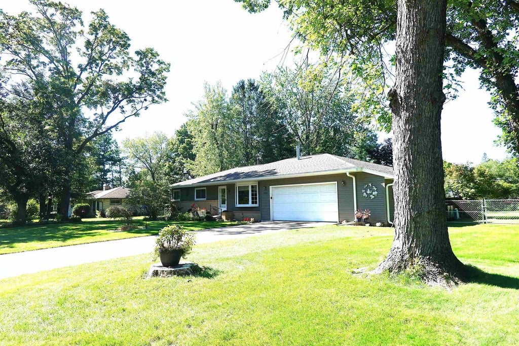 Photo of 2323 Locust STREET, Stevens Point, WI 54481 (MLS # 22605389)