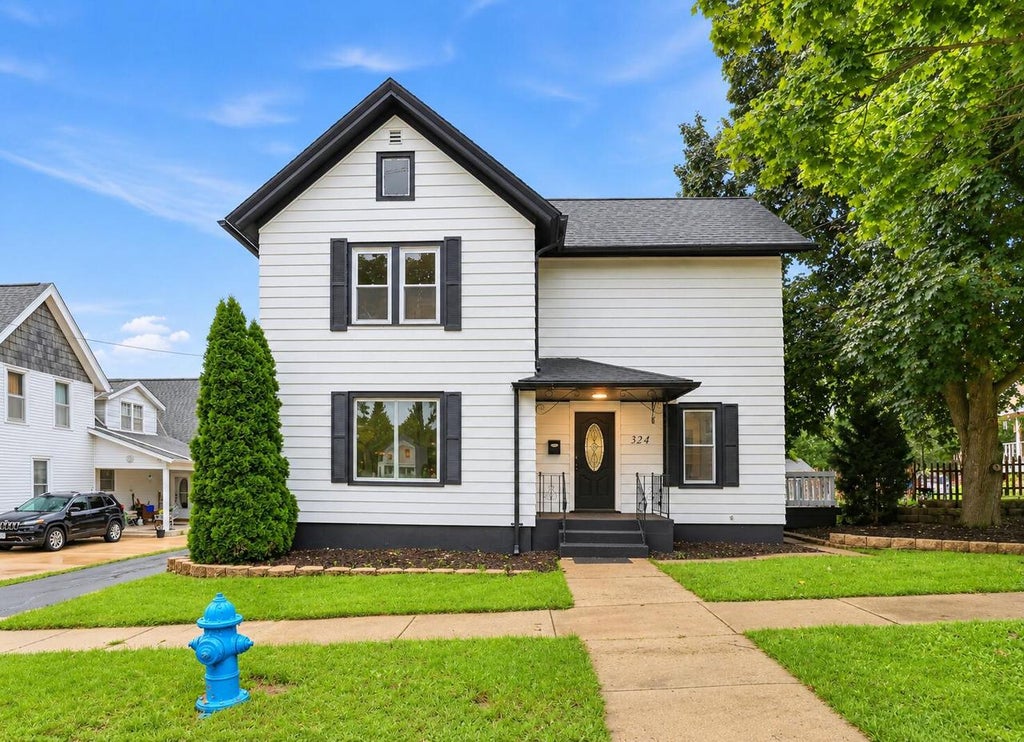 Photo of 324 Conkey STREET, Burlington, WI 53105 (MLS # 1984449)