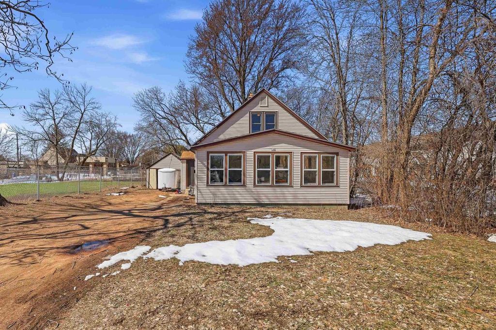 Photo of 748 Isadore STREET, Stevens Point, WI 54481 (MLS # 22601174)