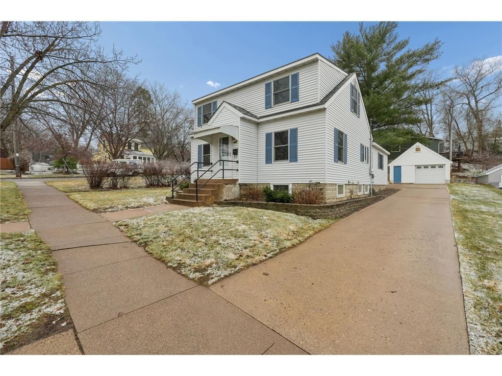 Photo of 824 Elm STREET, Hudson, WI 54016 (MLS # 7046587)