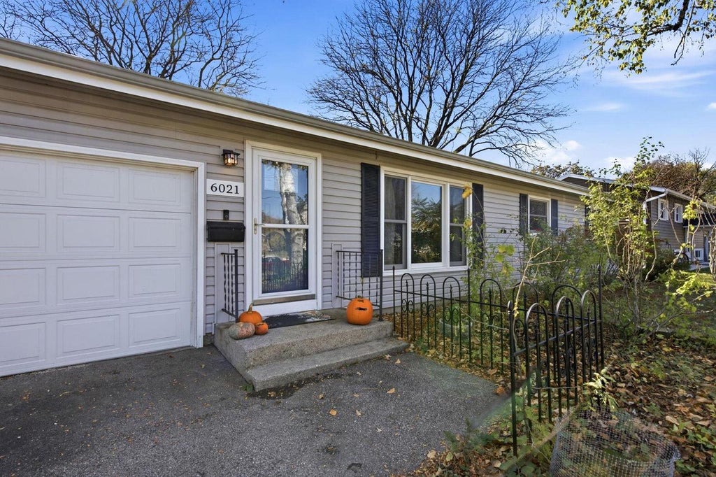 Photo of 6021 Raymond ROAD, Madison, WI 53711 (MLS # 2035108)