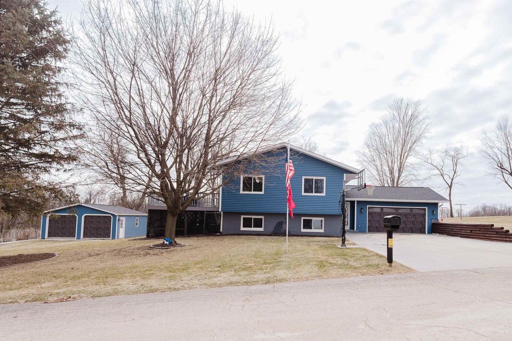 Photo of 333 Harris STREET, Mineral Point, WI 53565 (MLS # 2017618)