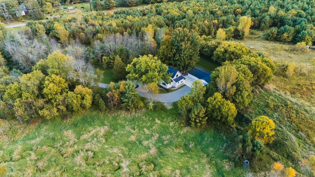 Photo of 9873 E Anton ROAD, Clintonville, WI 54929 (MLS # 22504593)