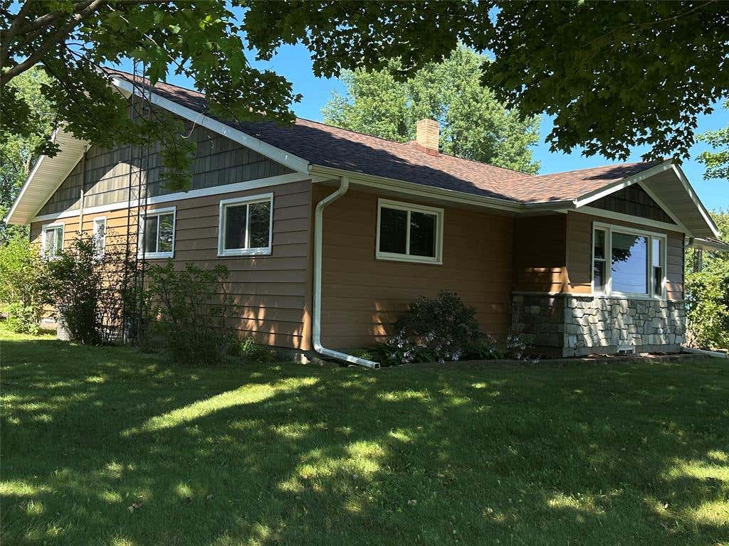 Photo of E910 Cedar ROAD, Eau Claire, WI 54701 (MLS # 1603236)