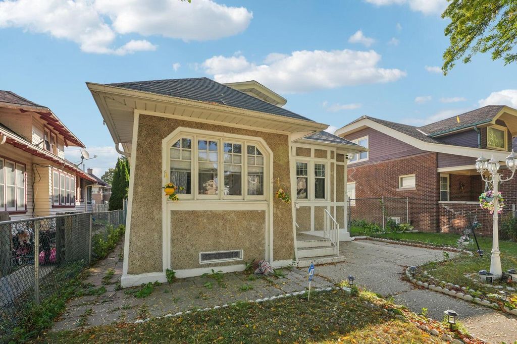 Photo of 1226 S 28th STREET, Milwaukee, WI 53215 (MLS # 1939869)