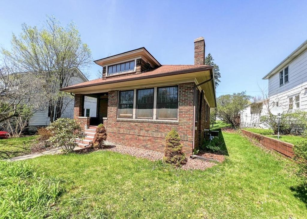 Photo of 427 8th STREET, Baraboo, WI 53913 (MLS # 2021547)