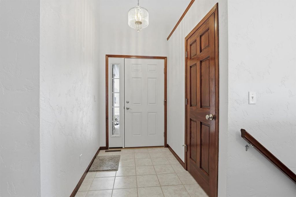 Photo of 2627 Marathon AVENUE, Neenah, WI 54956 (MLS # 50320185)