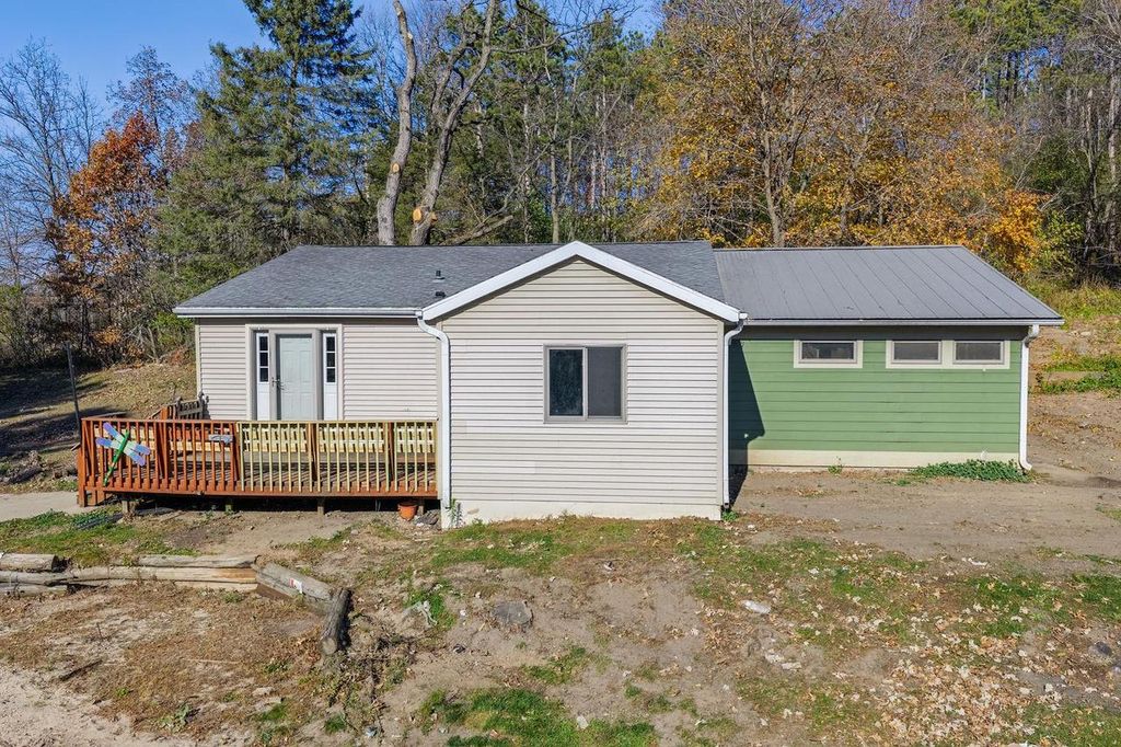 Photo of N7726 Wendlick ROAD, Pardeeville, WI 53954 (MLS # 2012826)