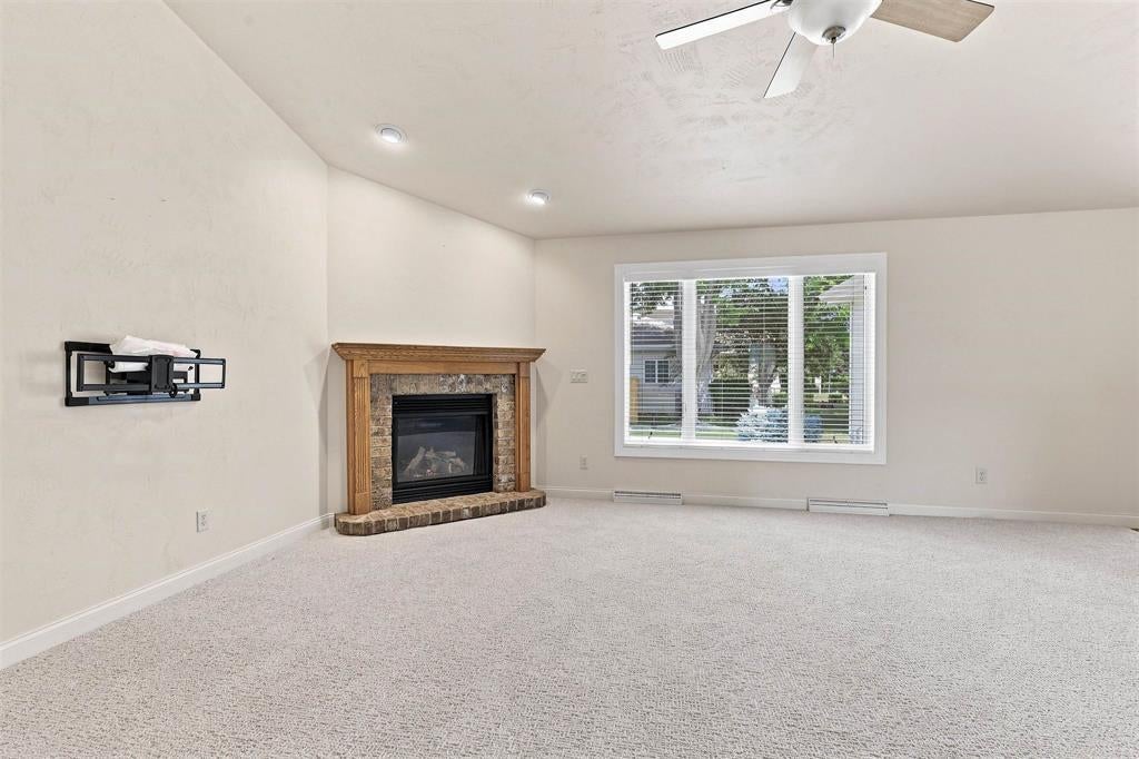 Photo of 89 Penbrook CIRCLE, Appleton, WI 54914 (MLS # 50332004)