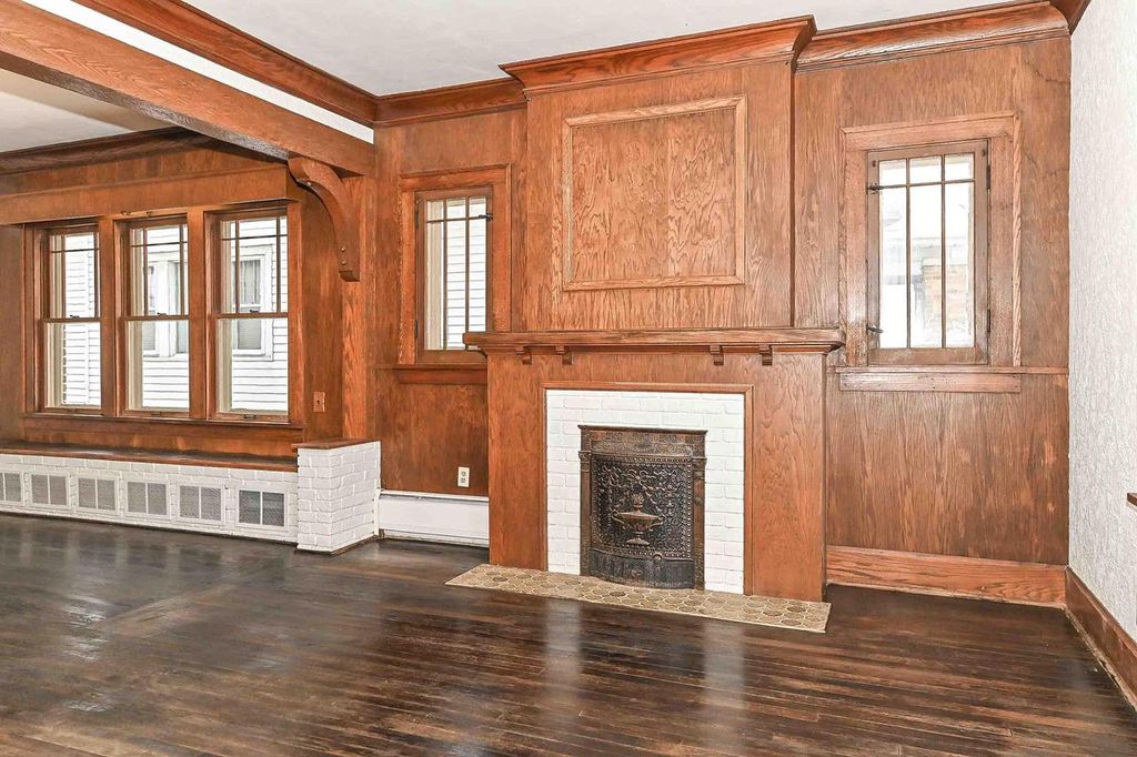 Photo of 1516 Monroe AVENUE, Racine, WI 53405 (MLS # 1944782)