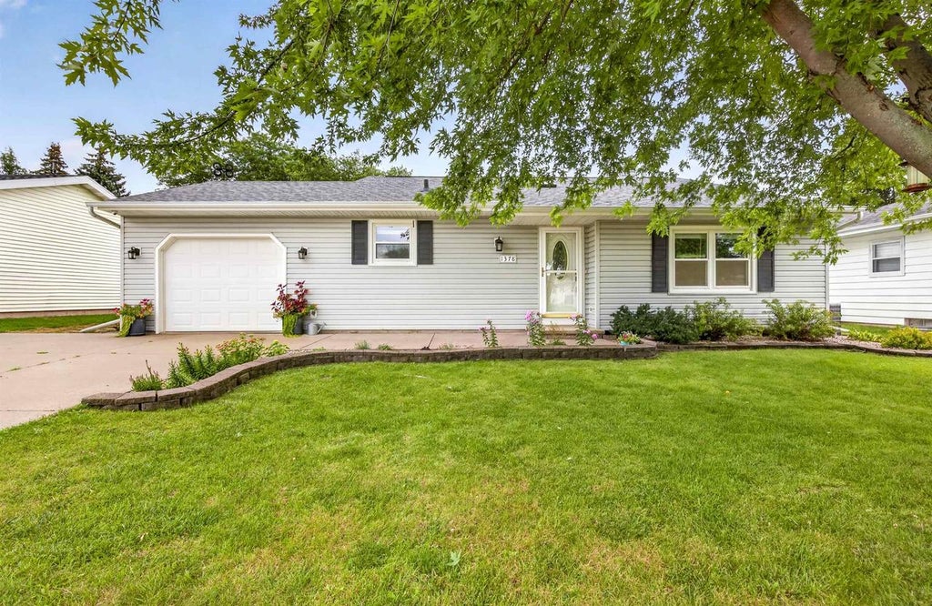 Photo of 1378 Inverness LANE, Neenah, WI 54956 (MLS # 50332394)