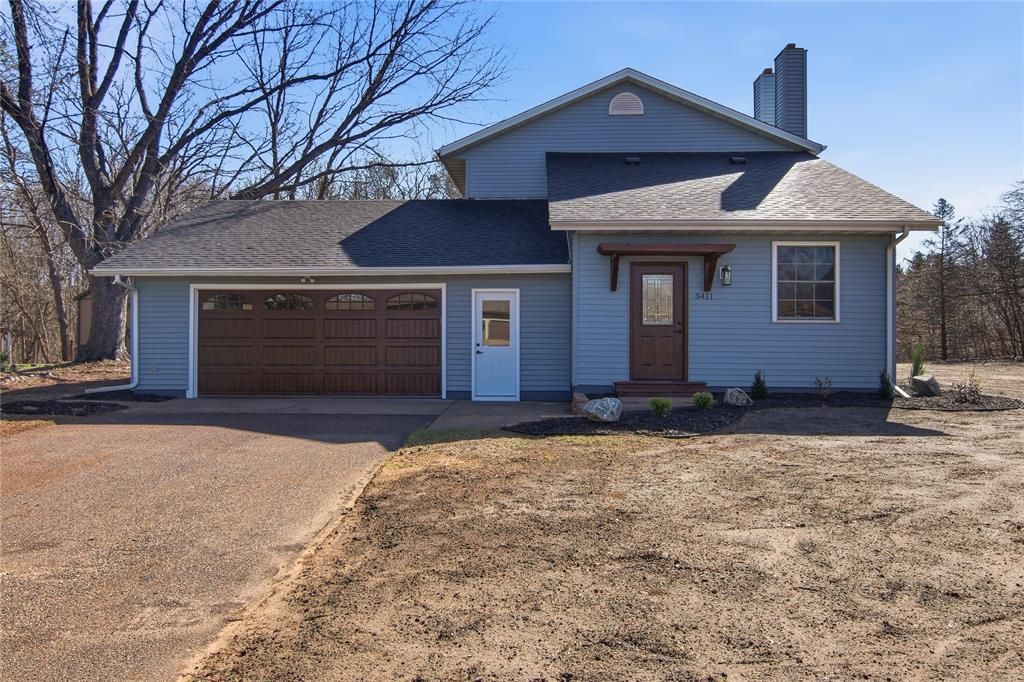 Photo of 3411 Ridgeway DRIVE, Eau Claire, WI 54701 (MLS # 1600035)