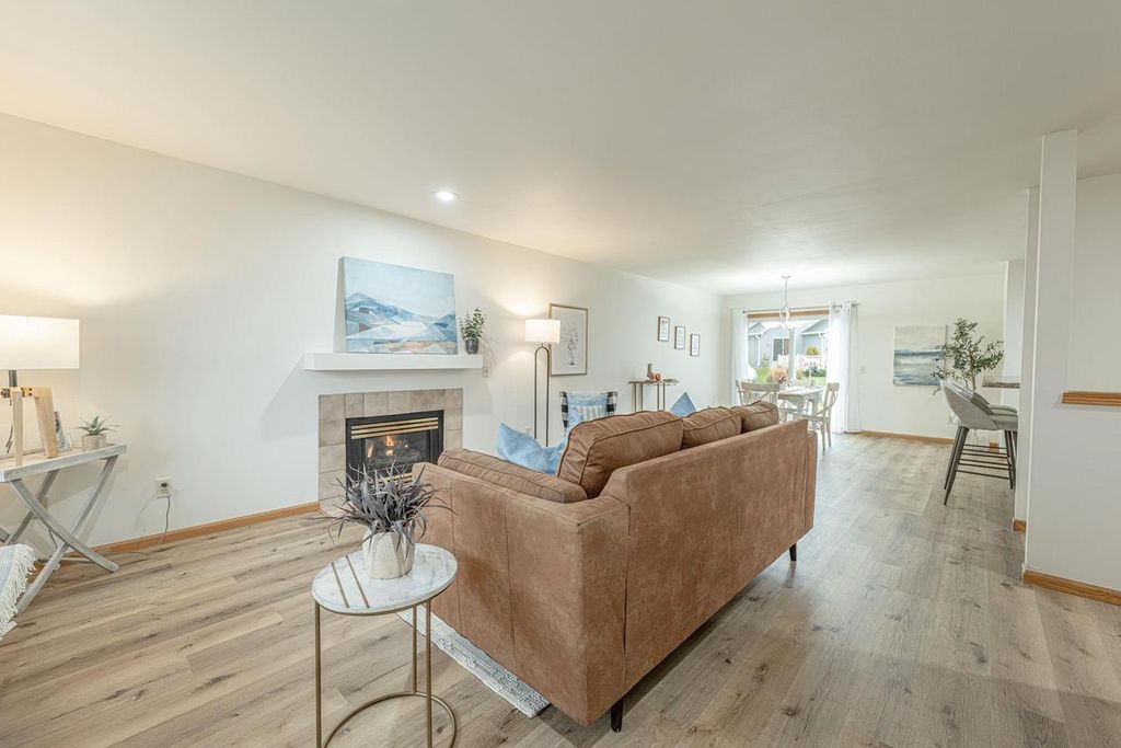 Photo of 406 Bay Hill DRIVE, Madison, WI 53717 (MLS # 2013141)