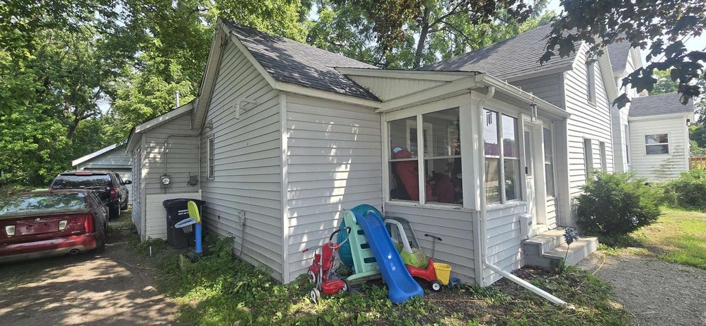 Photo of 614 Broad STREET, Oshkosh, WI 54901 (MLS # 50329748)
