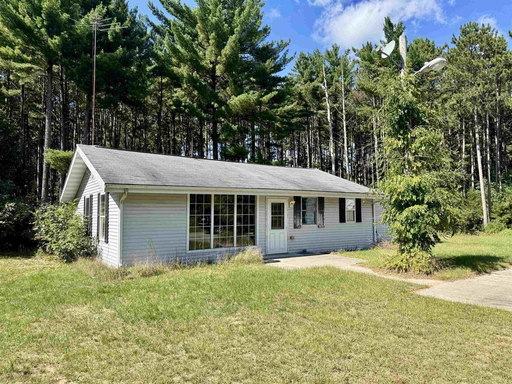 Photo of E2566 Brace ROAD, Lone Rock, WI 53556 (MLS # 2032306)