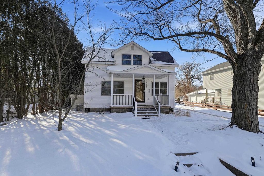 Photo of 1556 West River DRIVE, Stevens Point, WI 54481 (MLS # 50320644)