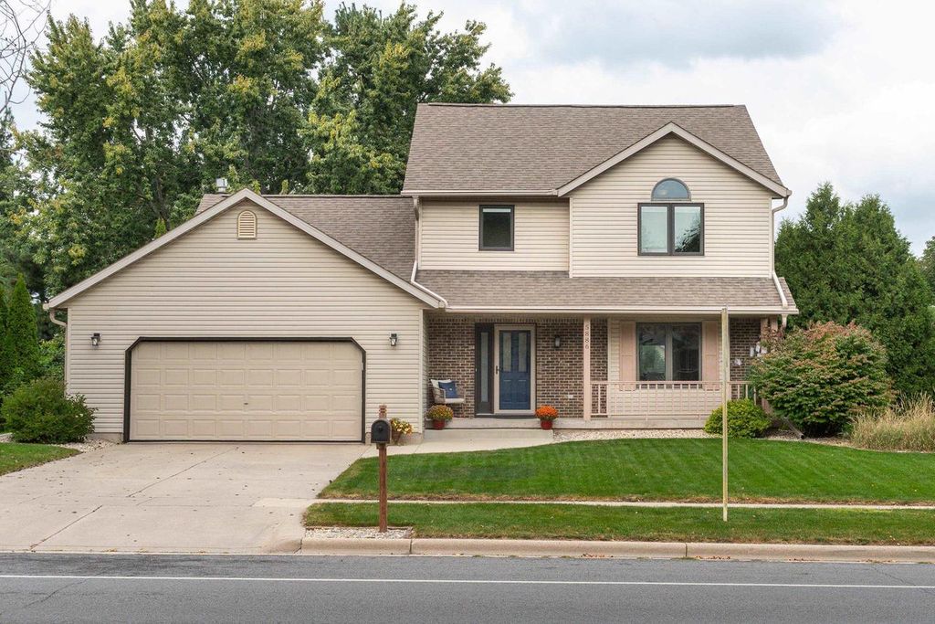 Photo of 5886 Woodland DRIVE, Waunakee, WI 53597 (MLS # 2009247)