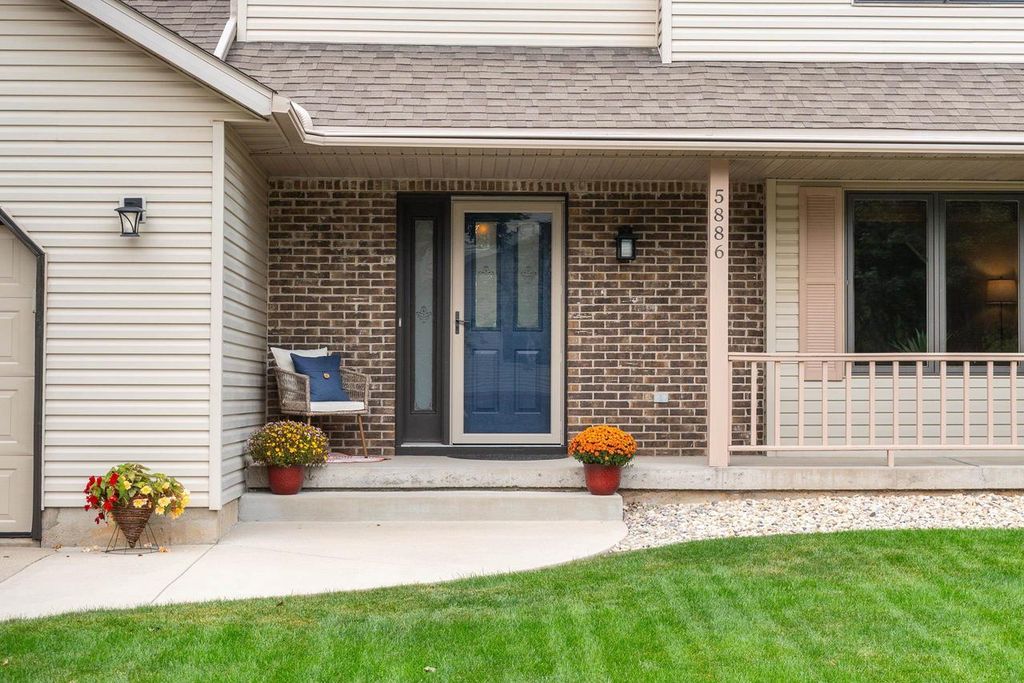 Photo of 5886 Woodland DRIVE, Waunakee, WI 53597 (MLS # 2009247)