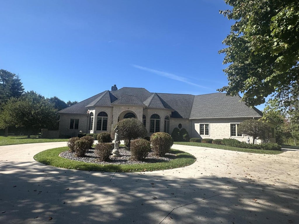 Photo of 3505 Edgewood ROAD, Manitowoc, WI 54220 (MLS # 1979416)