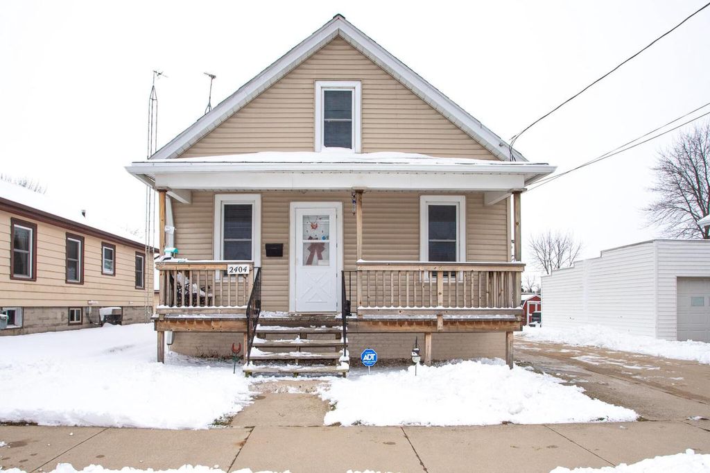 Photo of 2404 Jackson STREET, Two Rivers, WI 54241 (MLS # 1944330)